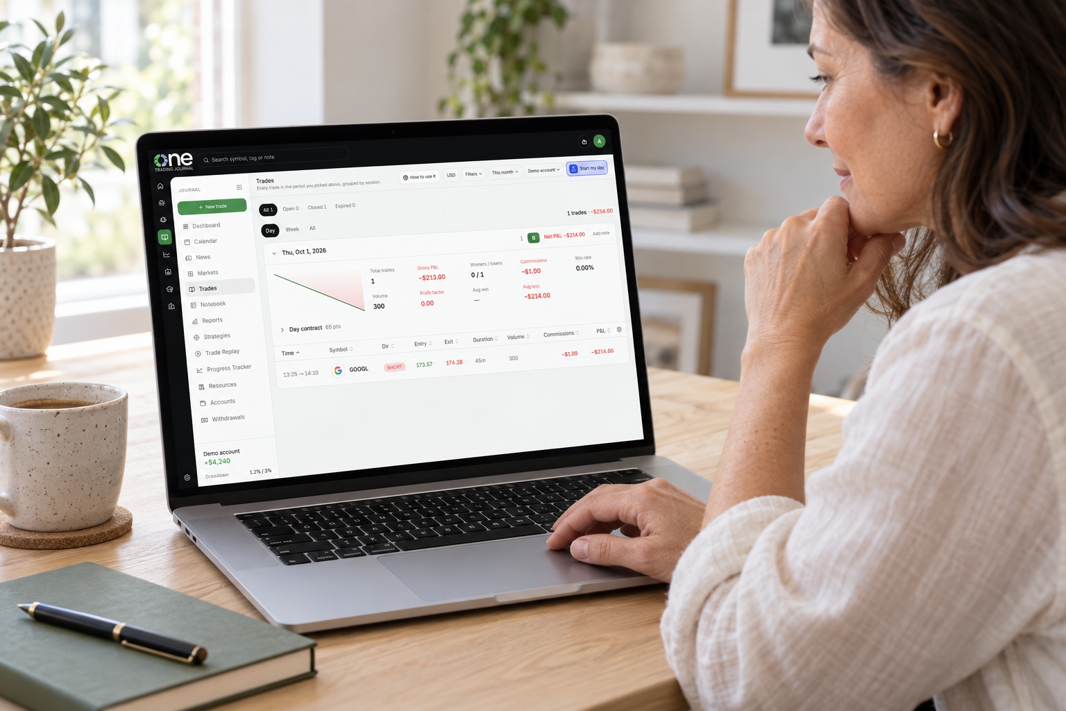 Persona usando Trades en One Trading Journal